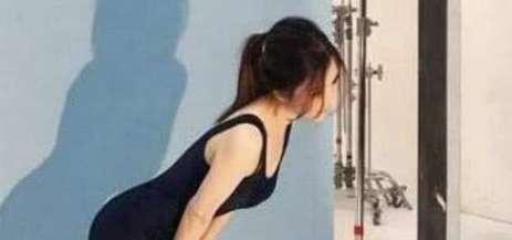 提莫团战必须死是什么意思#形容一个女孩子是提莫