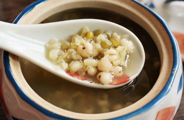 清热降火汤是谁的特色料理#白术特殊料理食谱在哪